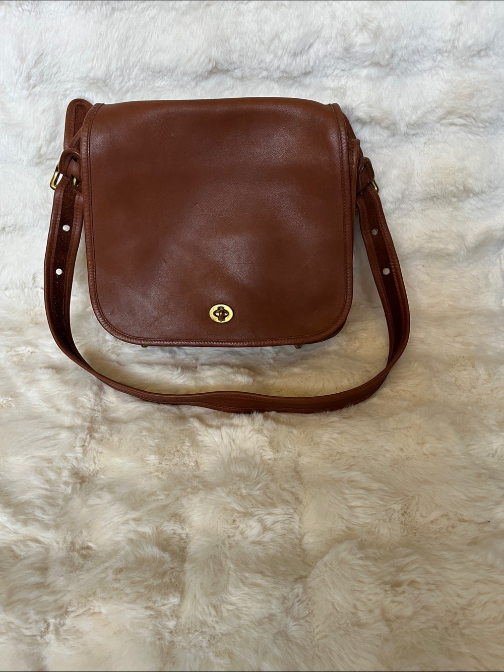 Vintage Coach Brown Leather Crossbody Shoulder Bag with Gold Hardware